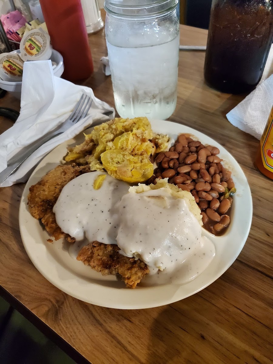 Dee's Restaurant Photo 2