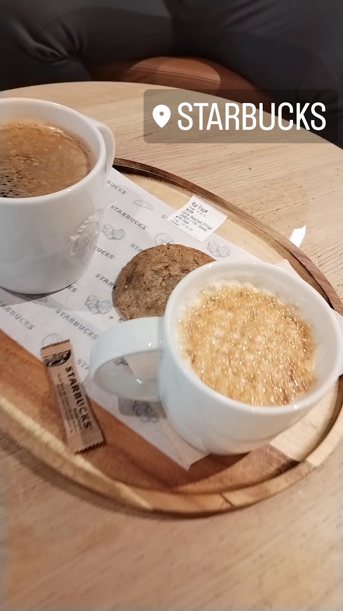 Starbucks Pau Centre-Ville Photo 2