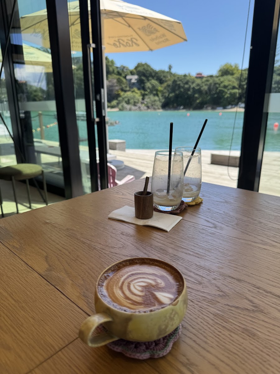Floating Cafe KOKO Photo 4