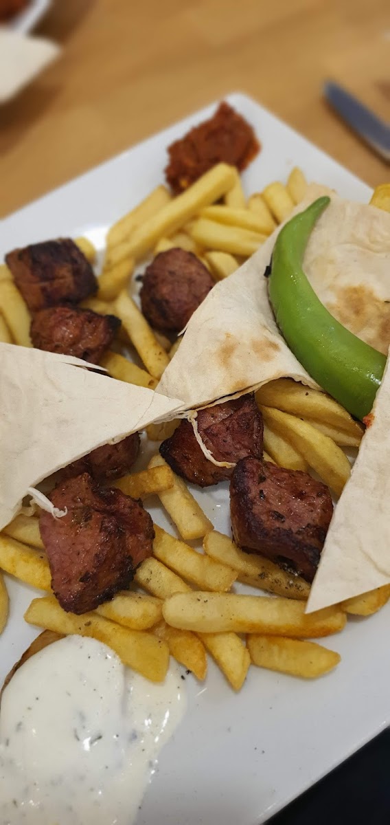 TUĞRA GRILL Türkisches Restaurant Photo 6