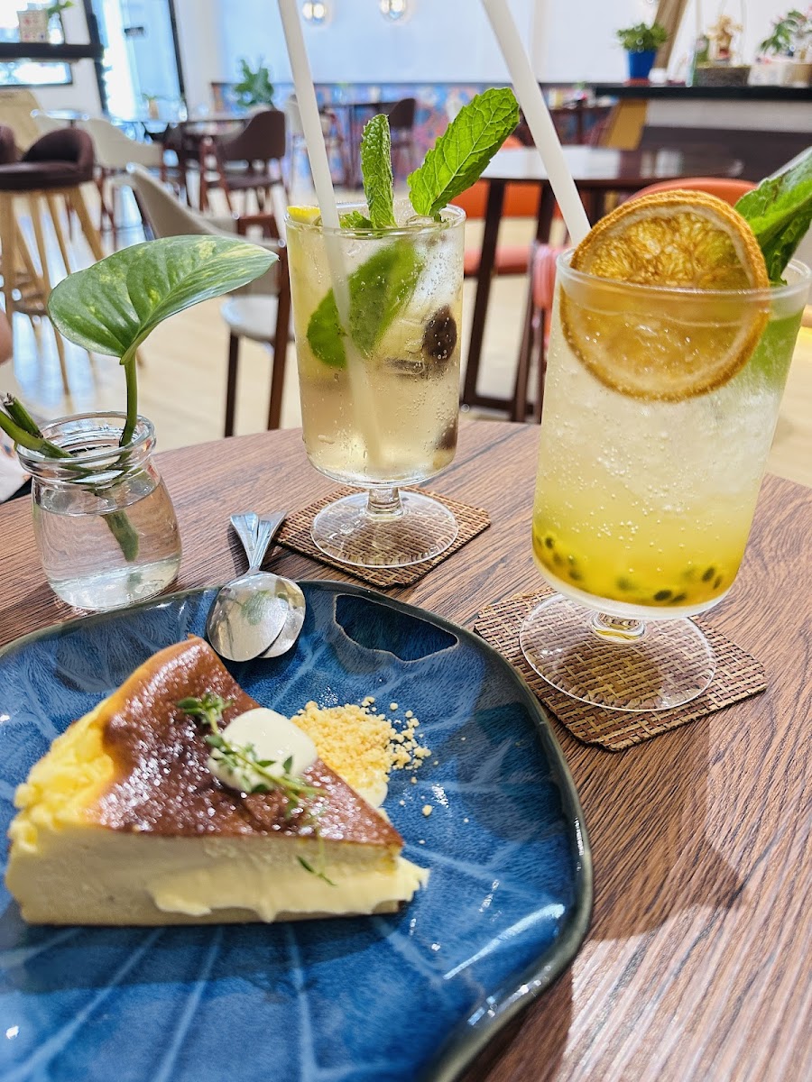 Cafe de Crozy Photo 5