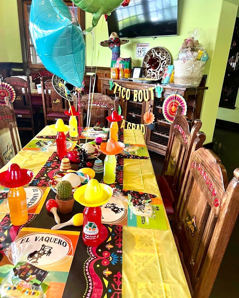 El Vaquero Mexican Restaurant Photo 3