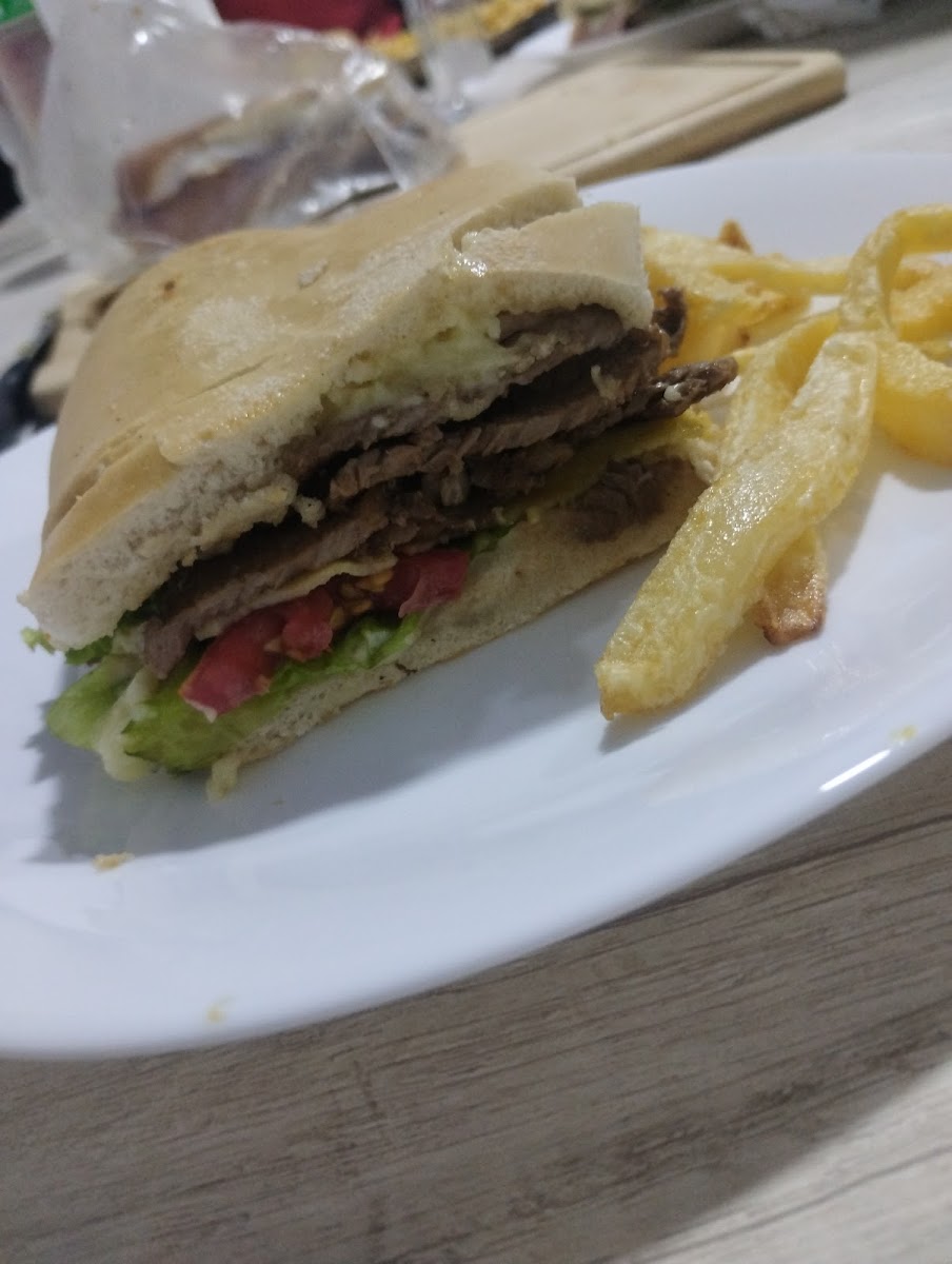 TriCar Lomos y Pizzas Photo 10