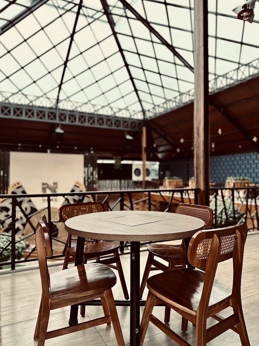 Nawa Bistro