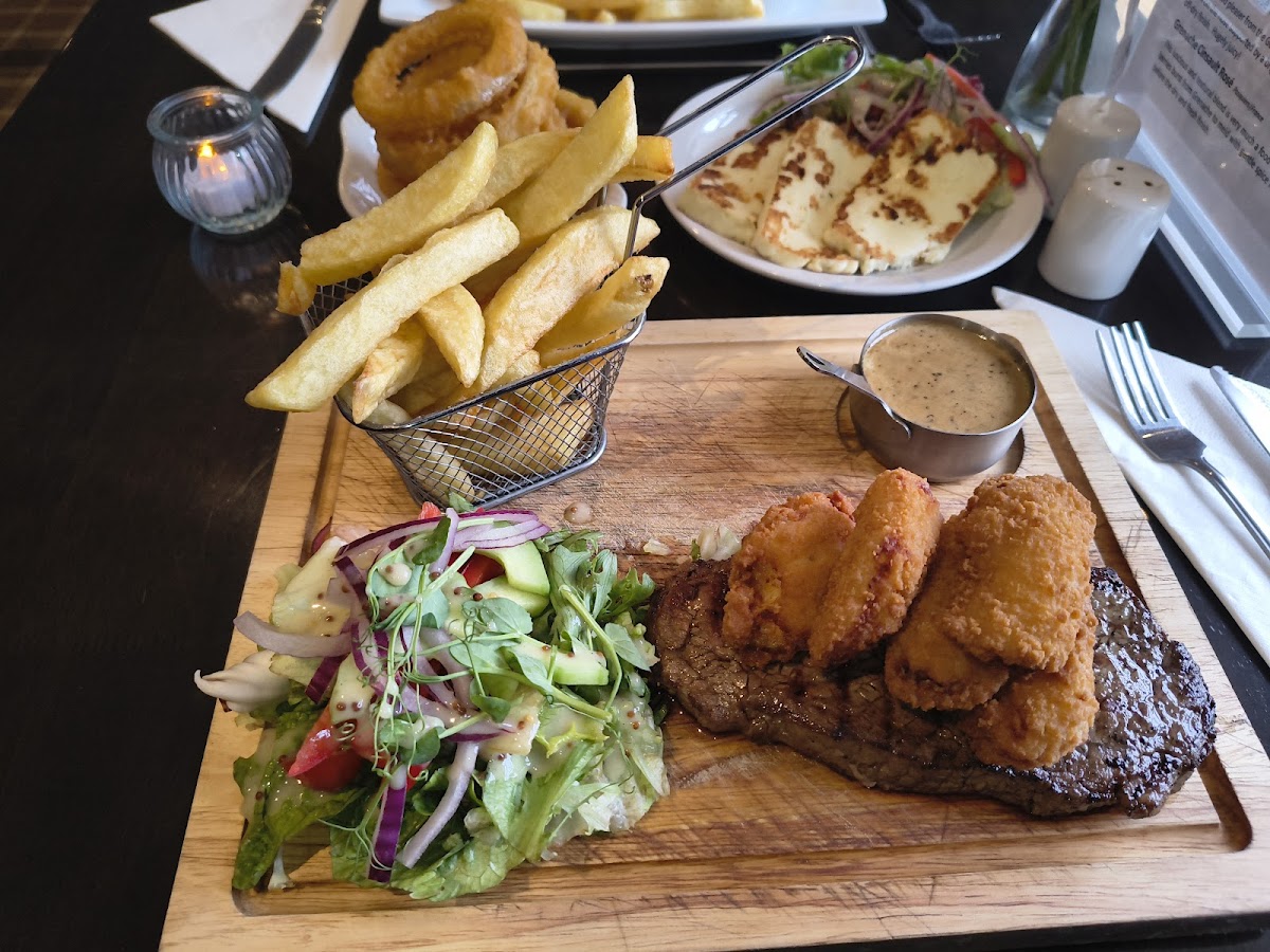 The Manor Inn Photo 2
