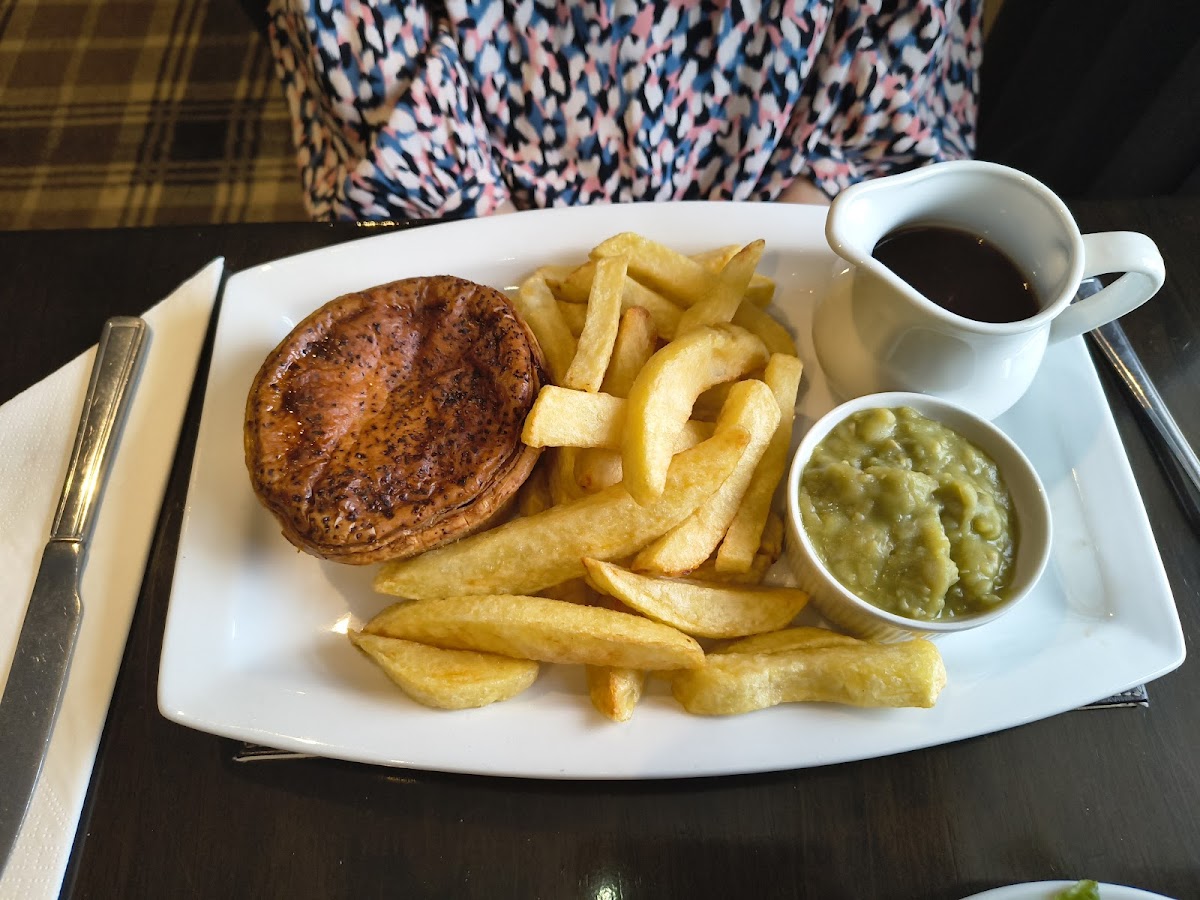 The Manor Inn Photo 3