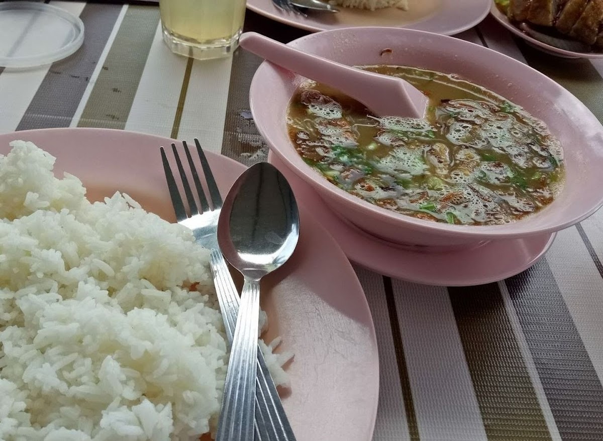 Pakleh Chicken Rice Restaurant Photo 4