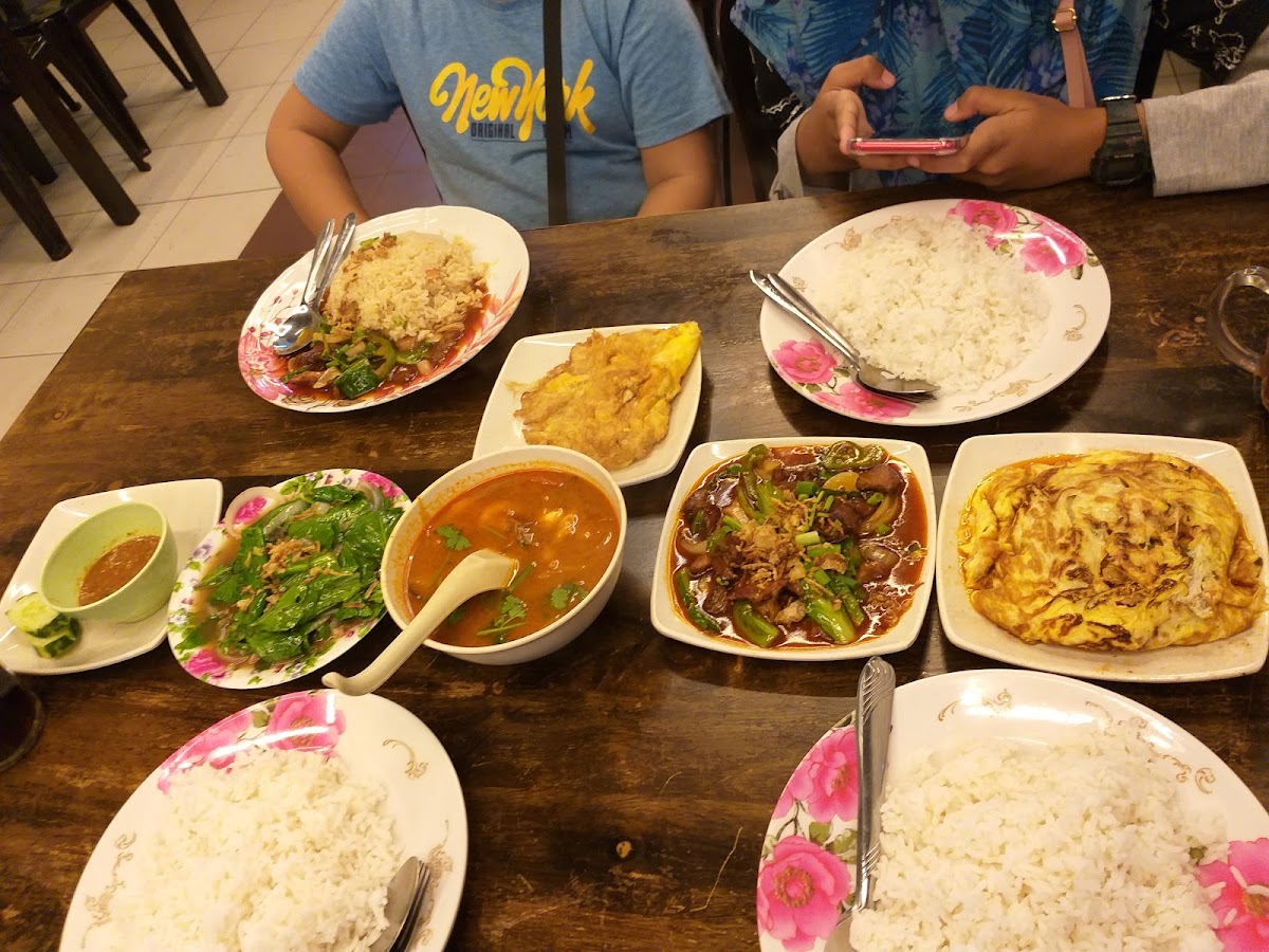 Pakleh Chicken Rice Restaurant Photo 8