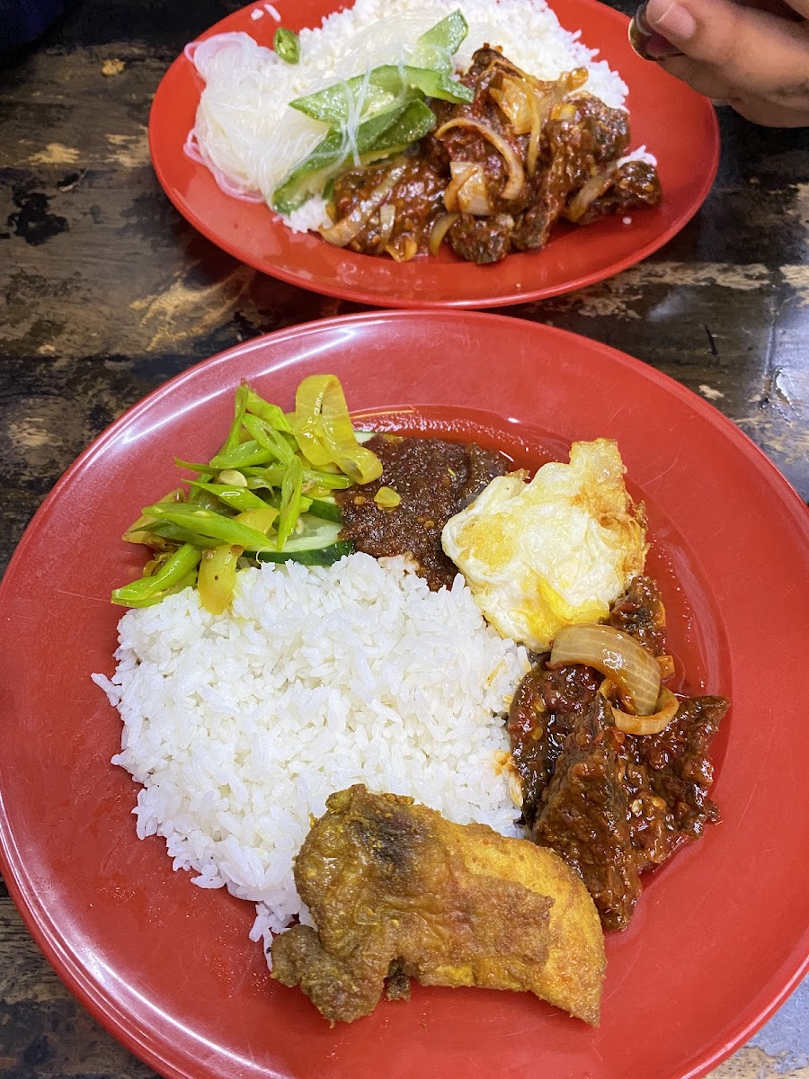 Pakleh Chicken Rice Restaurant Photo 9