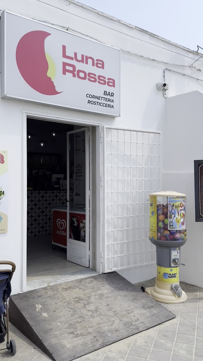 Luna Rossa bar
