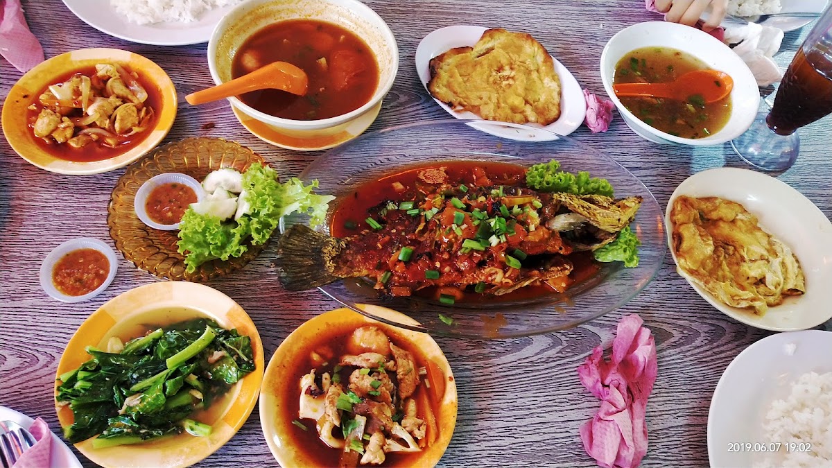Restoran Robina Stationz Photo 8