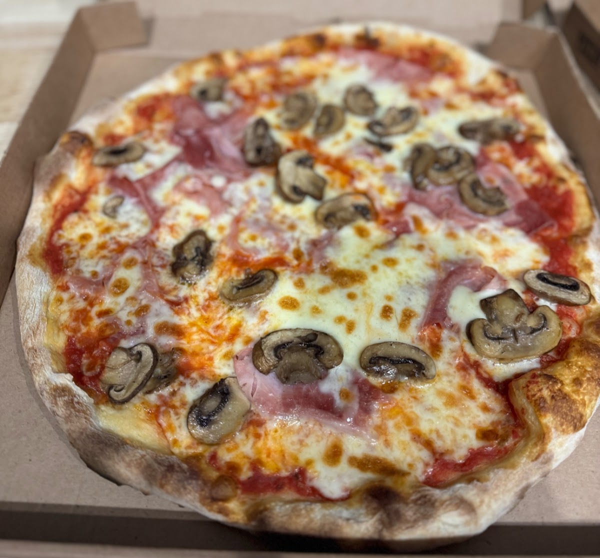 Pizzería Diavolina Photo 3