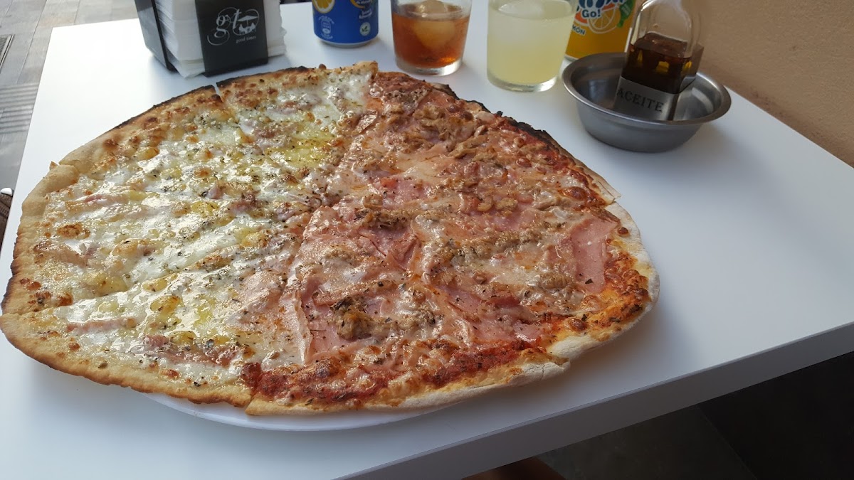 Pizzas El Alamo Photo 10