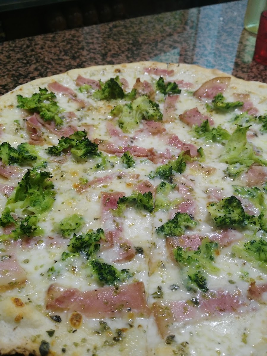 Pizzas El Alamo Photo 9