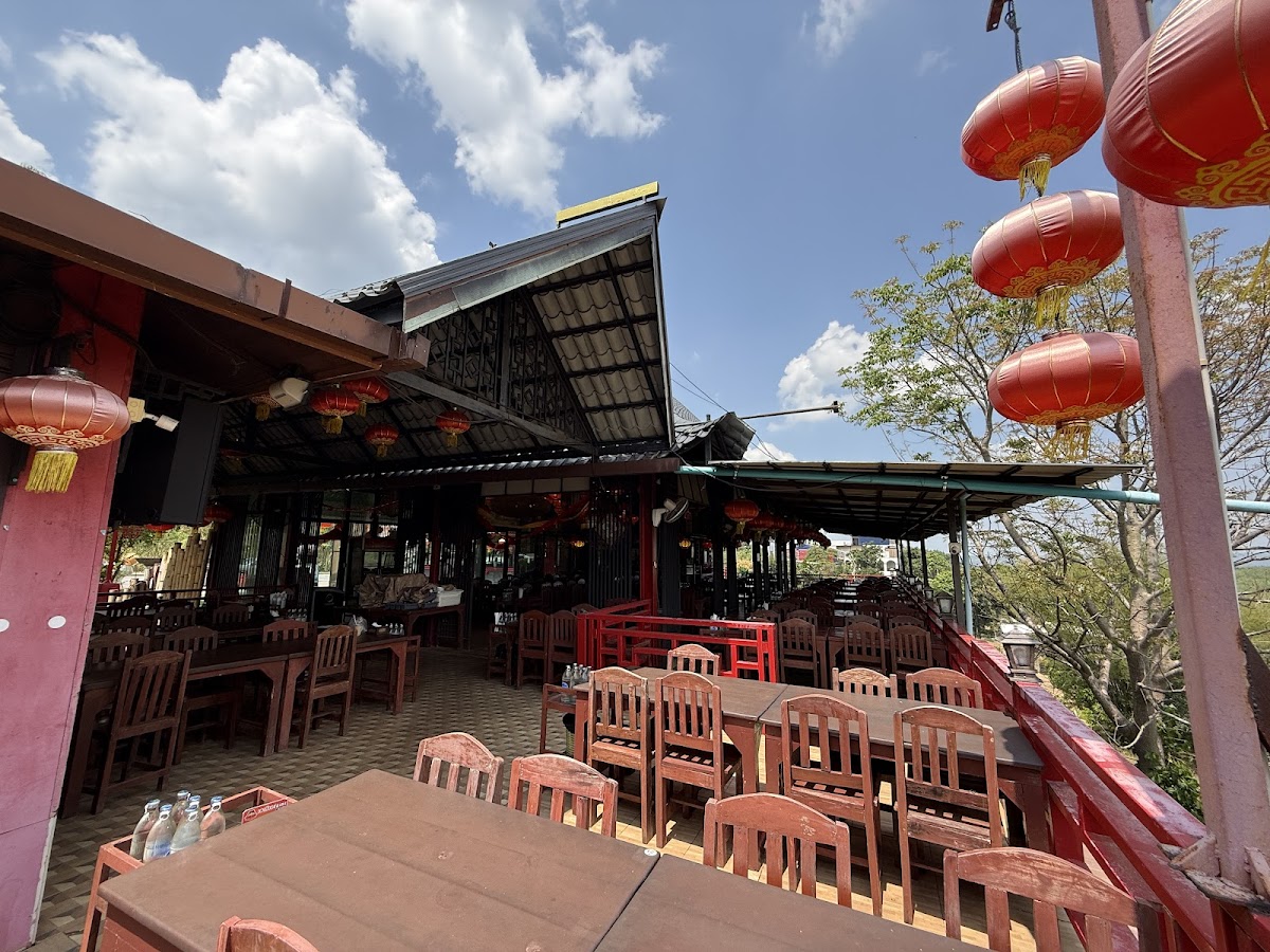 Tavern Phu Thap Boek-Rong Dtiam