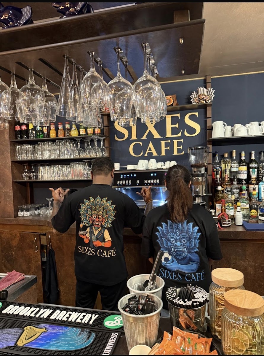 Café de la Paix. Photo 2