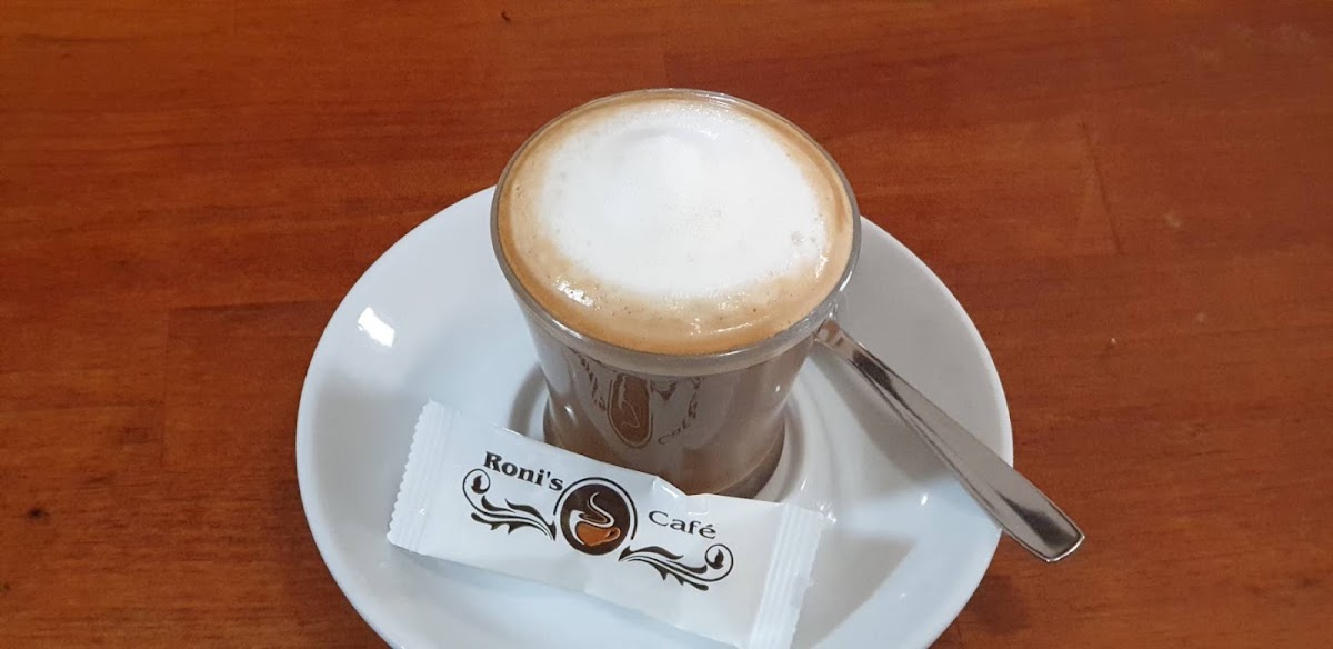 Roni's Cafe Photo 7