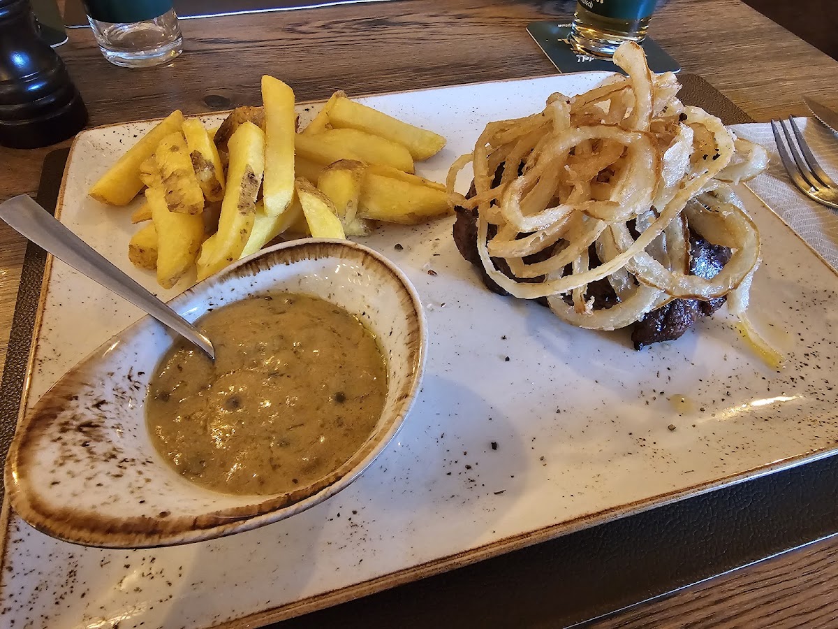 Luca Steakhaus Photo 9