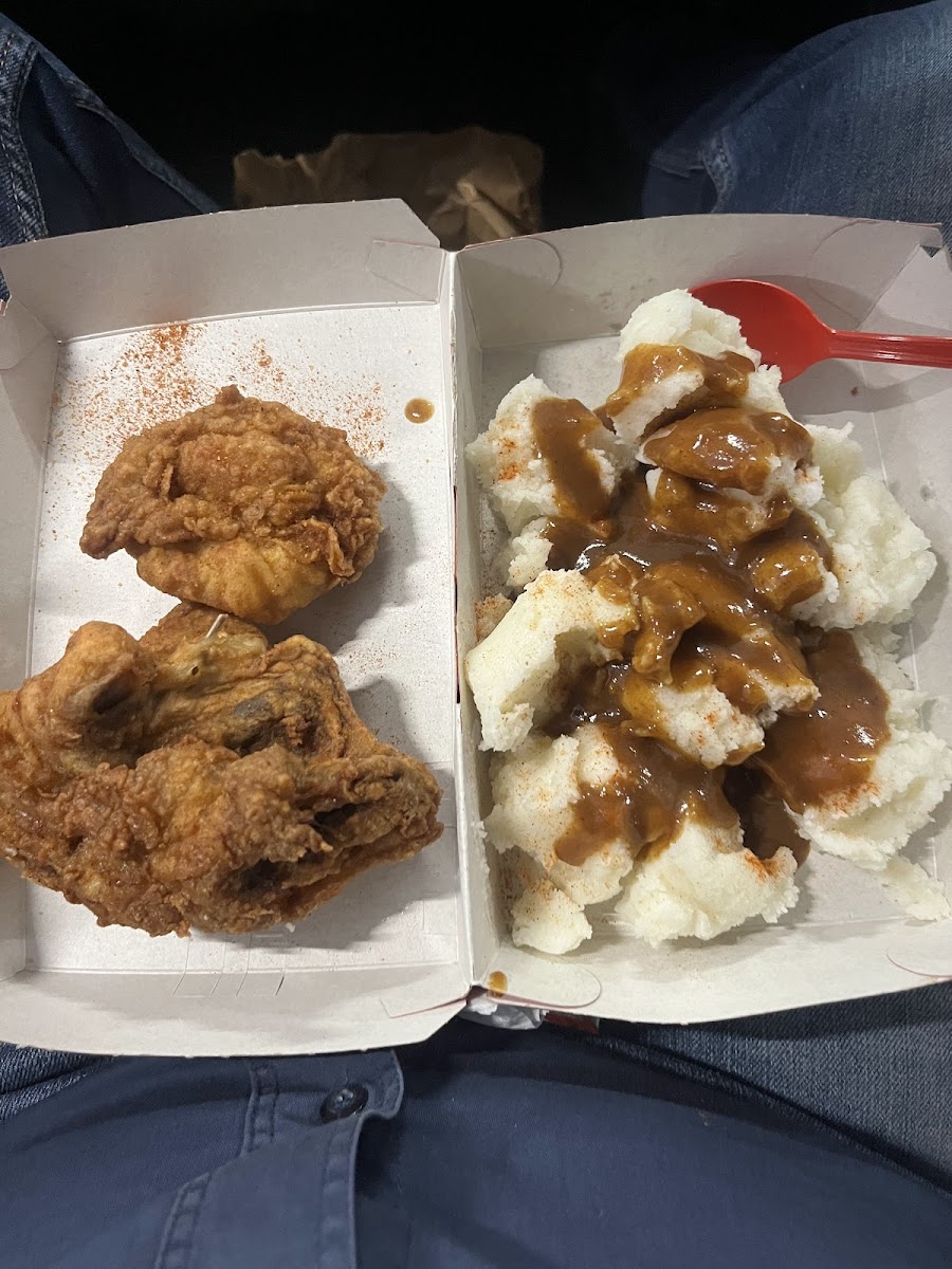 KFC Grove Mall Photo 4