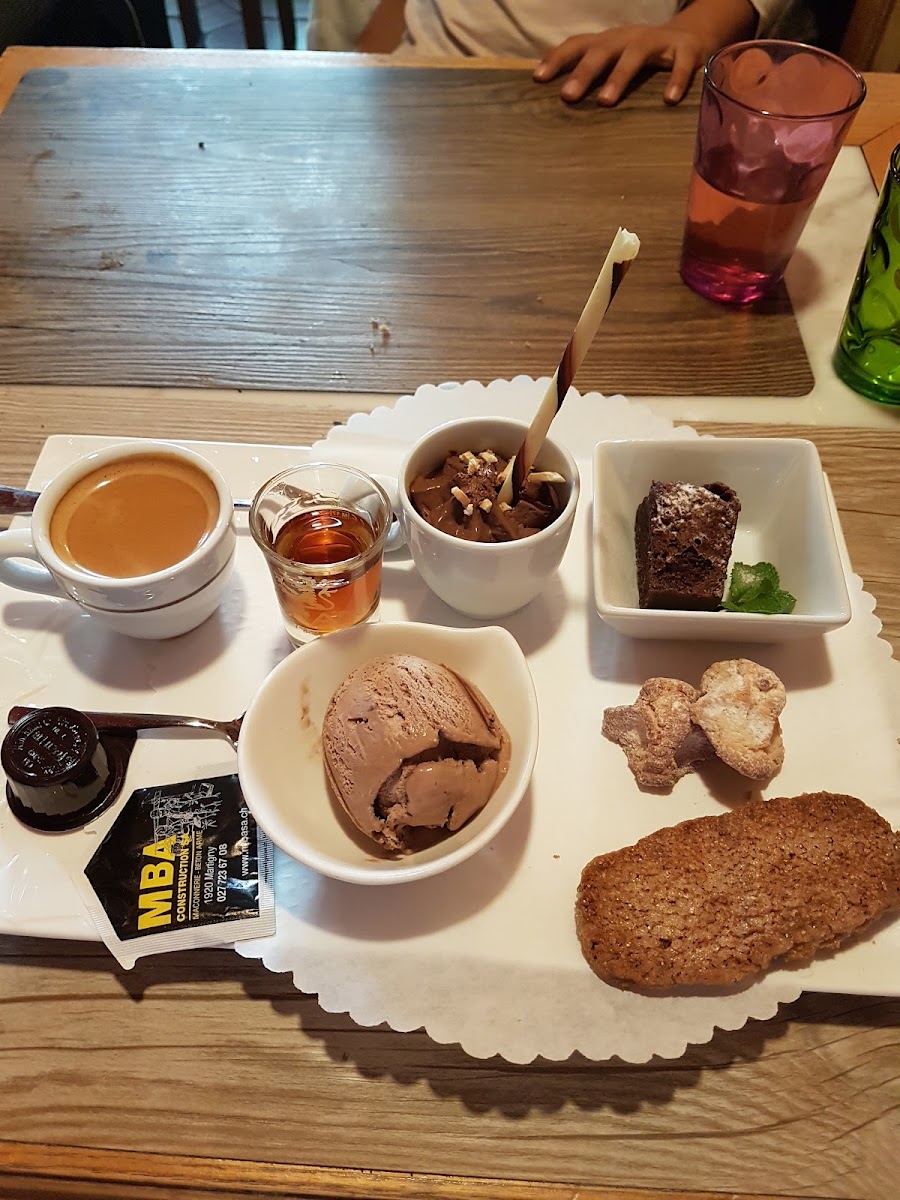 Café Le National - Restaurant à Martigny-bourg Photo 6