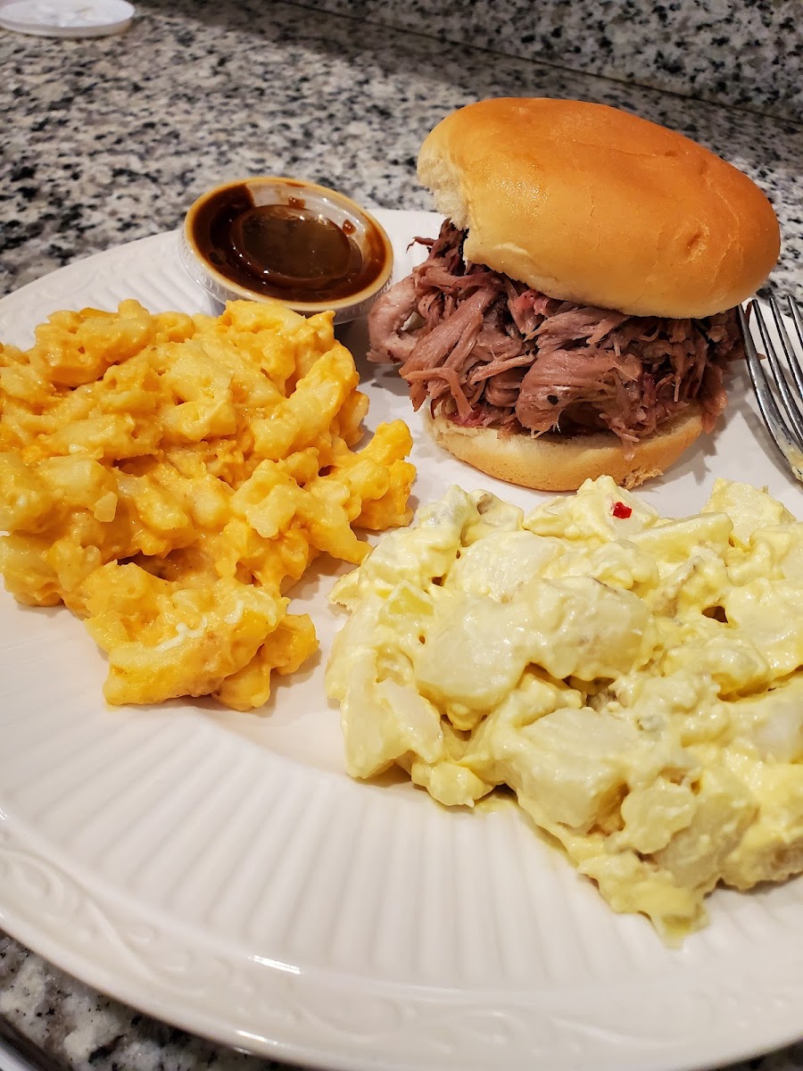 Jimmie G’s Barbeque Photo 3