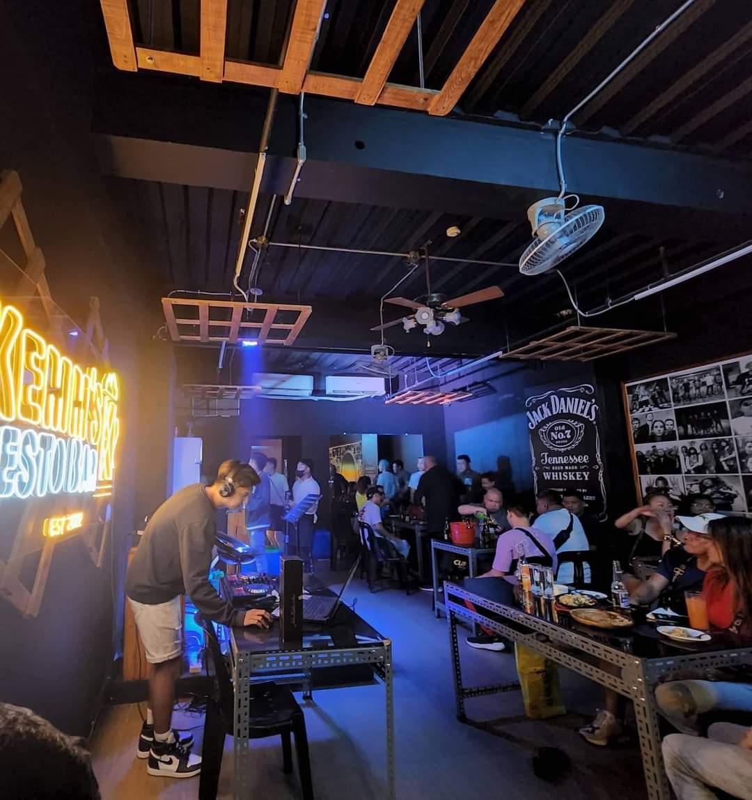 KEMM'S Restobar