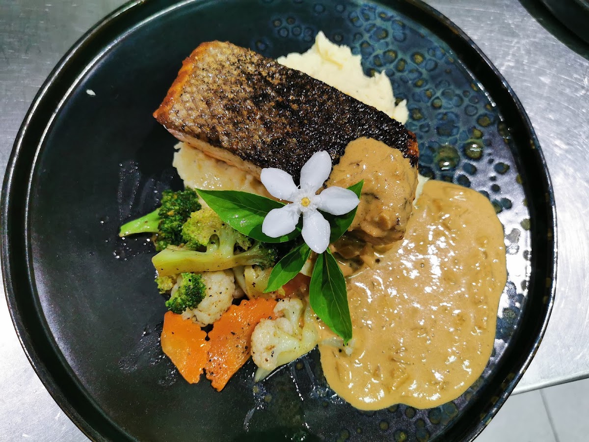 Infuse Restaurant by Diamond Resort Photo 6