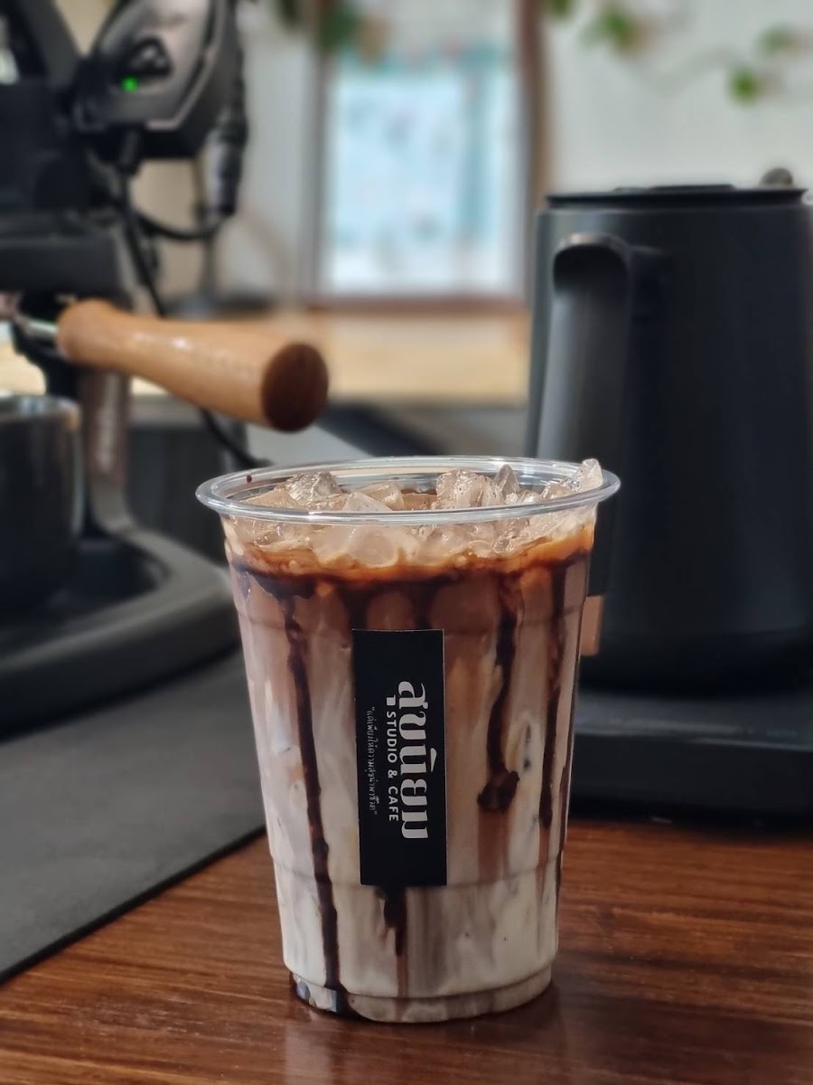 สุขนิยม studio & café Photo 2