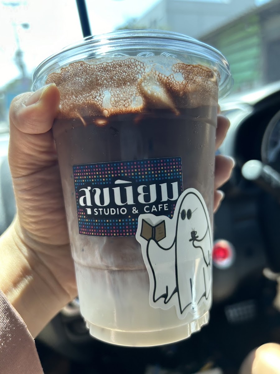 สุขนิยม studio & café Photo 8