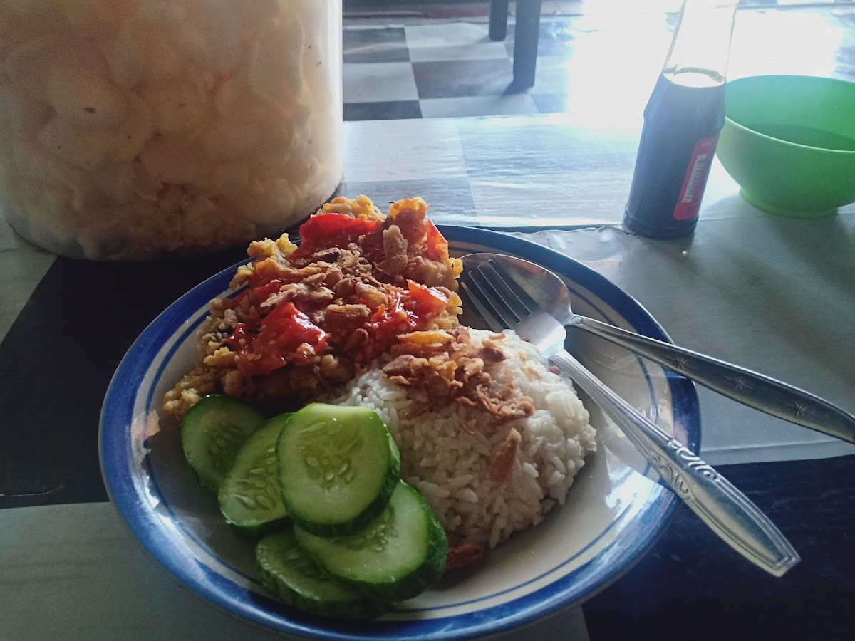 Warung NASI KEBULI & AYAM GEPREK Bu Atmah