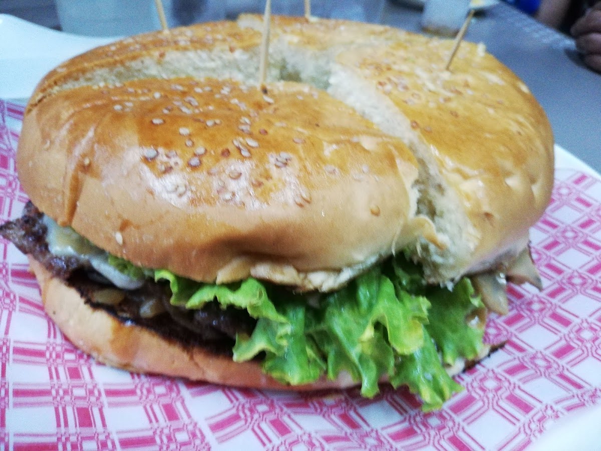 Tika`s Burger & Grill Photo 6