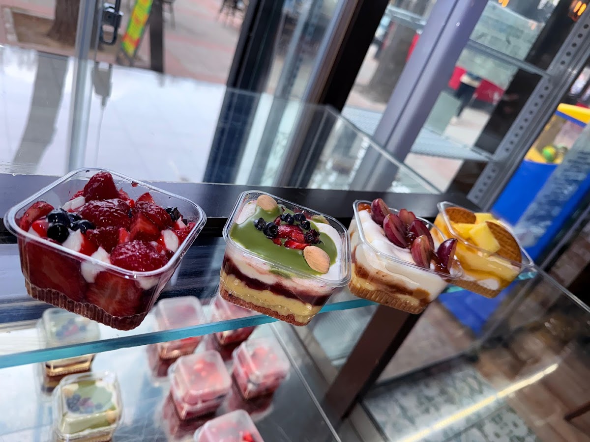 Bari ice cream shop Photo 3