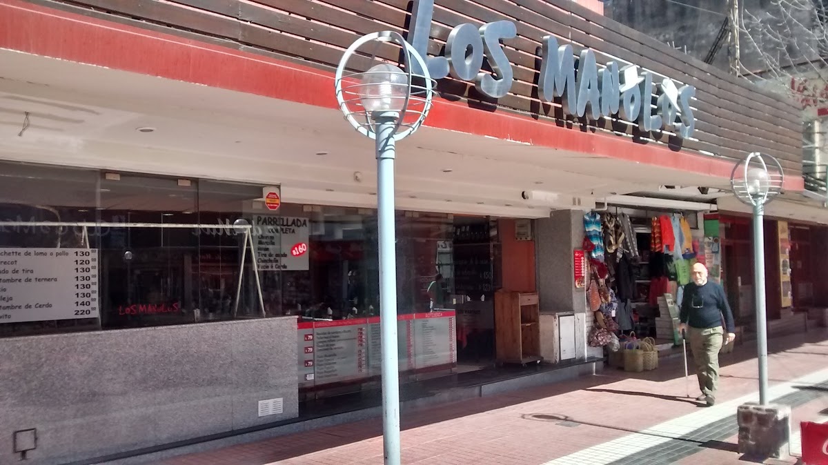 Los Manolos