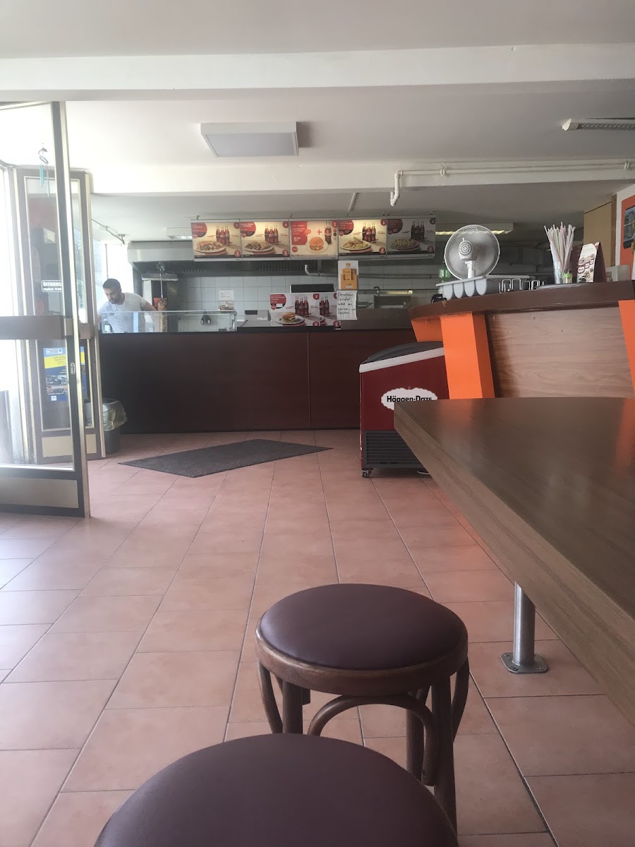 Rialto Pizza & Döner Photo 4