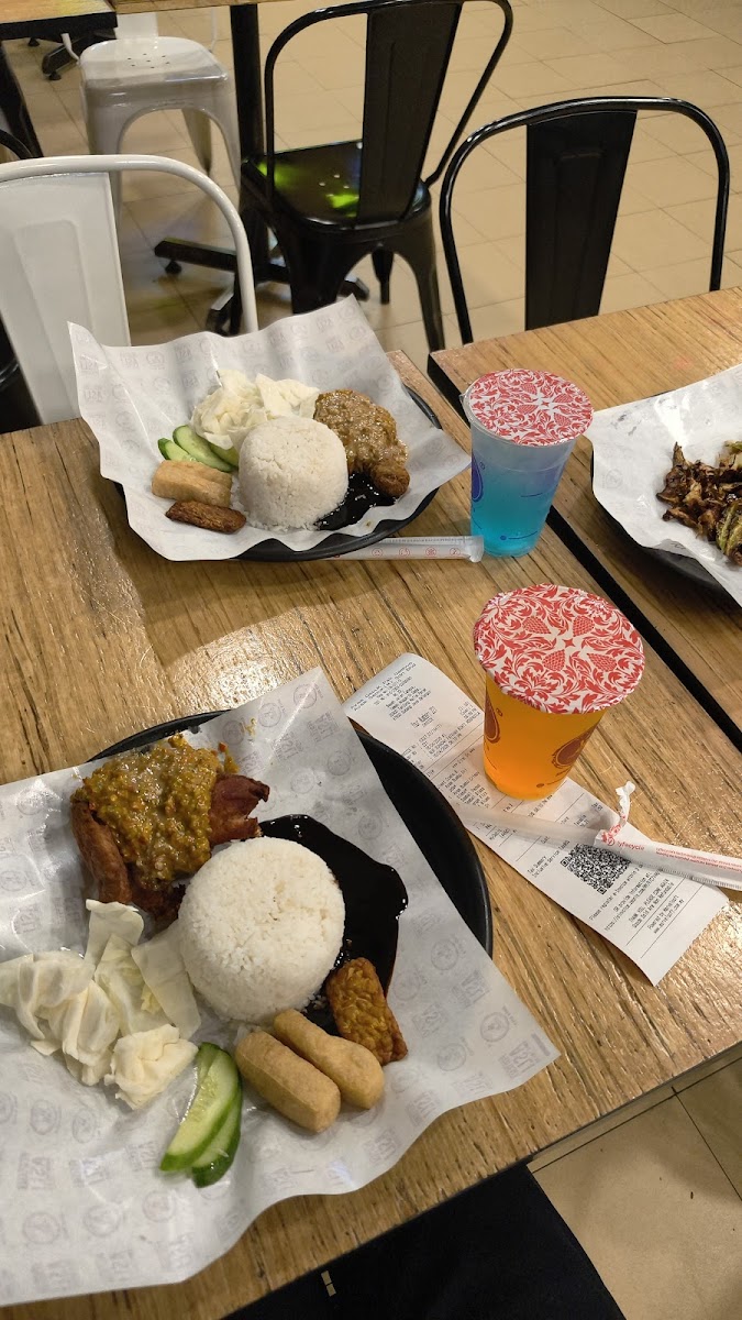 Ayam Gepuk Pak Gembus Tanjong Malim Photo 5