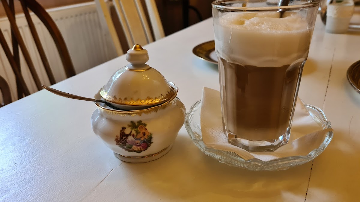 Café Eloise Photo 7
