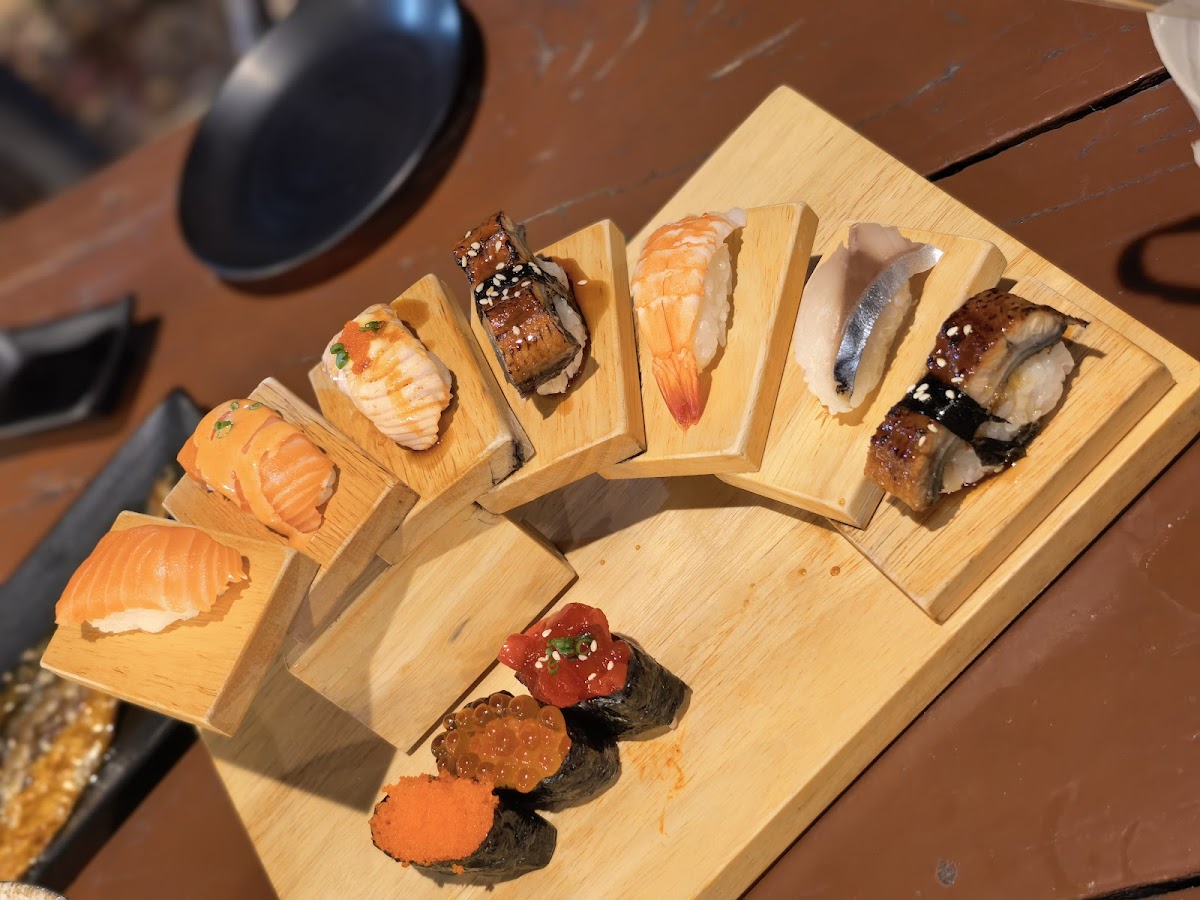 UMI sushi bar ( huahin soi 19 ) Photo 4