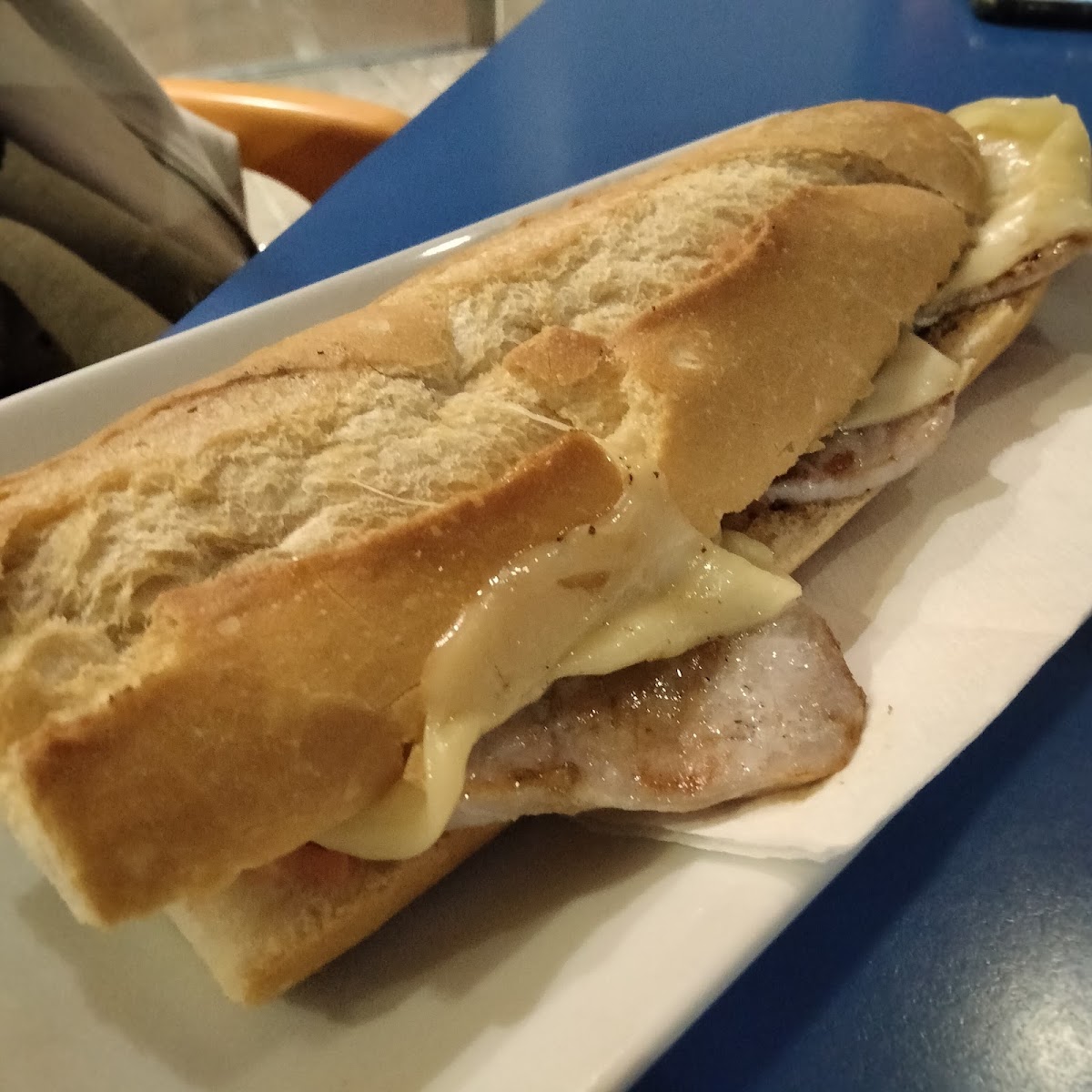 Oscar Caferteria Plaza Photo 6