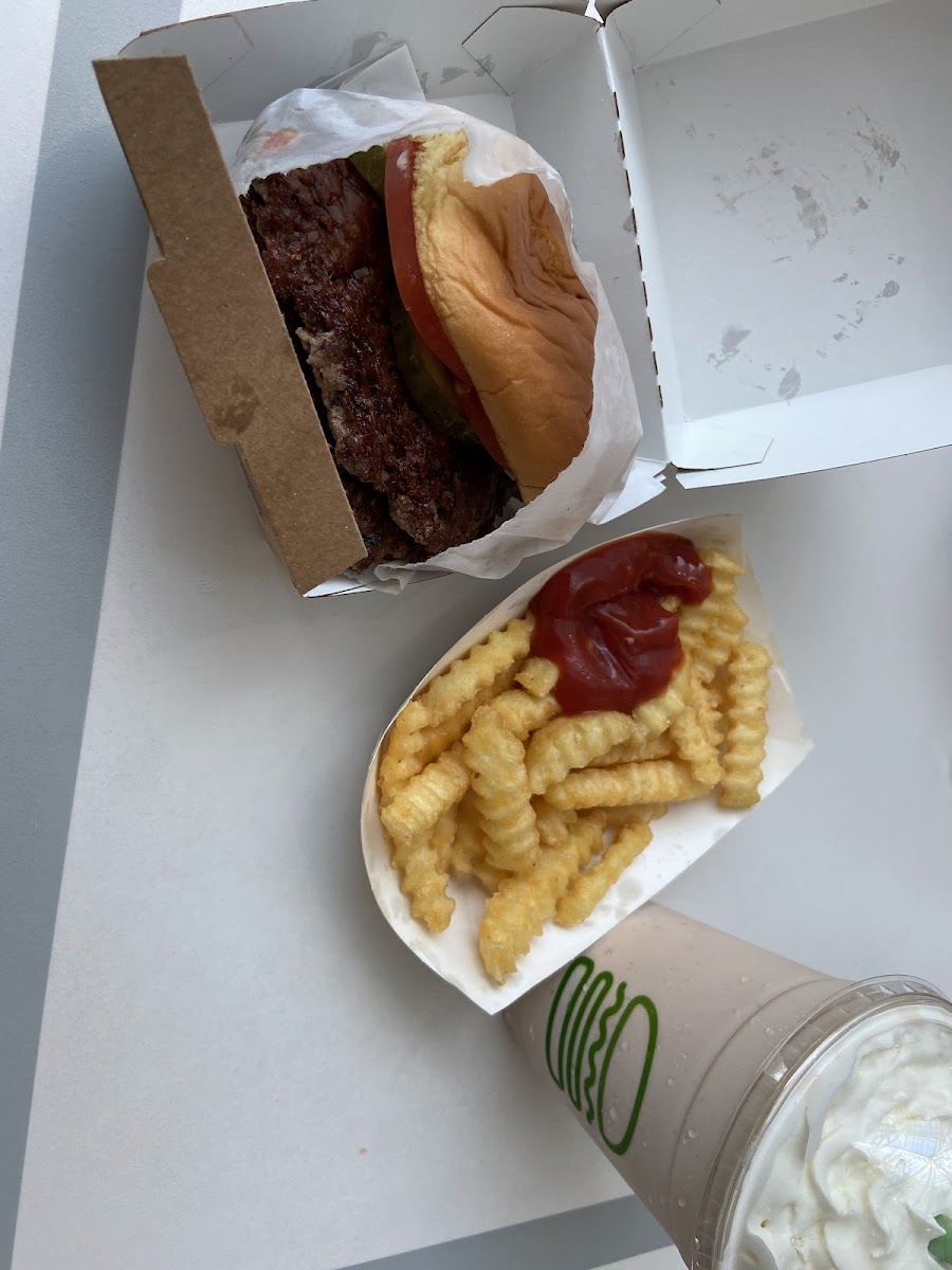 Shake Shack Somerset Photo 10