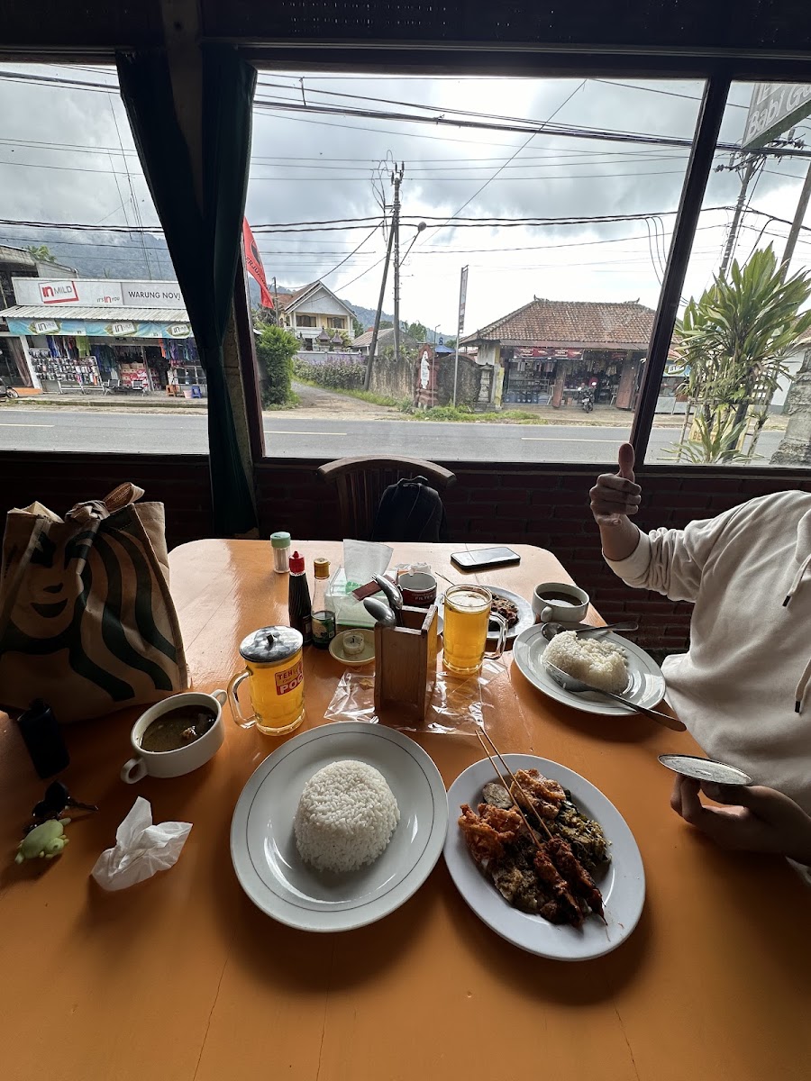 Rumah Makan Lestari Babi Guling Photo 4
