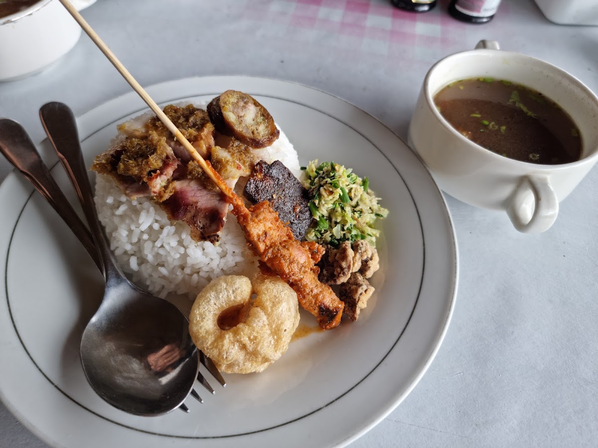 Rumah Makan Lestari Babi Guling Photo 7