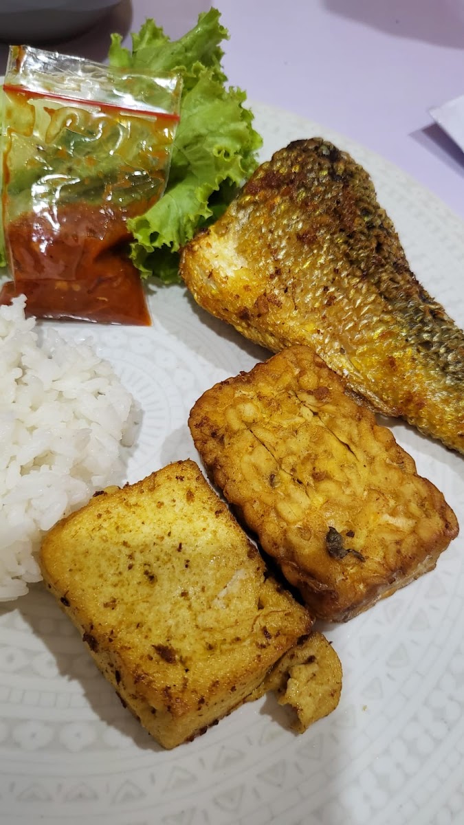 Pecel Bandeng Presto NY. ELLY