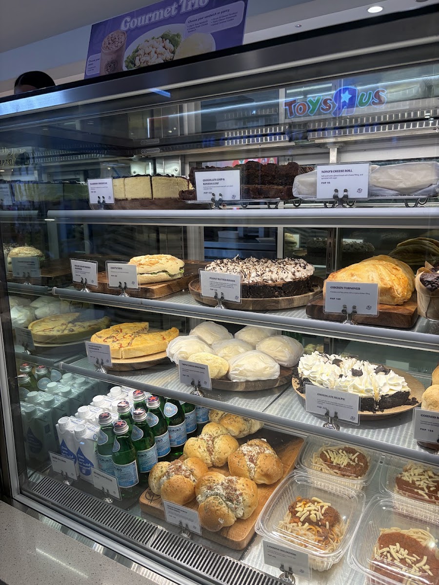 Coffee Bean & Tea Leaf - SM Estancia Photo 7