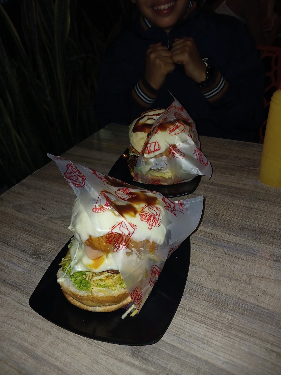 maxi burger 2x1 Photo 9