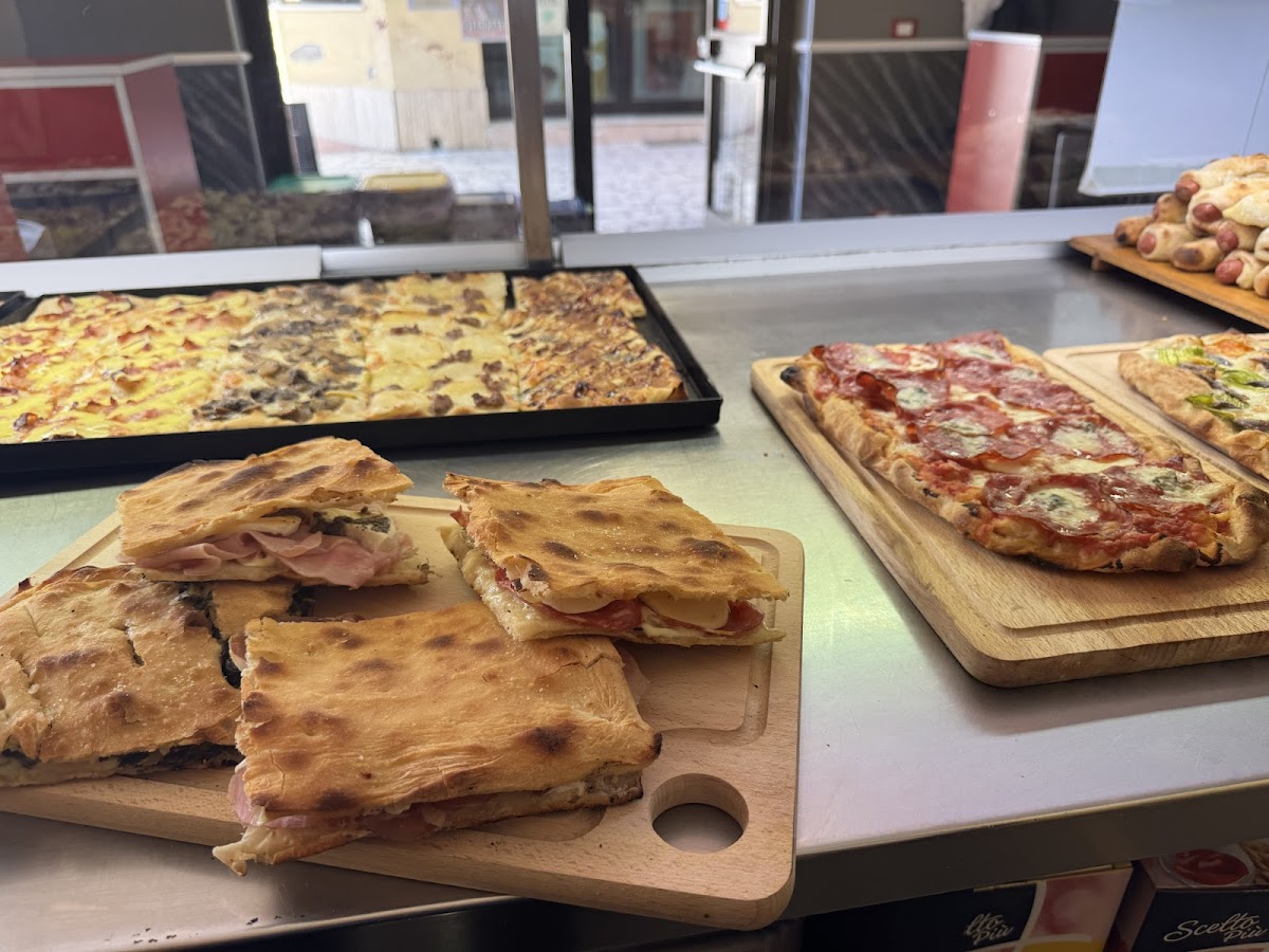 Pizzeria-Friggitoria “Mirova” Photo 2