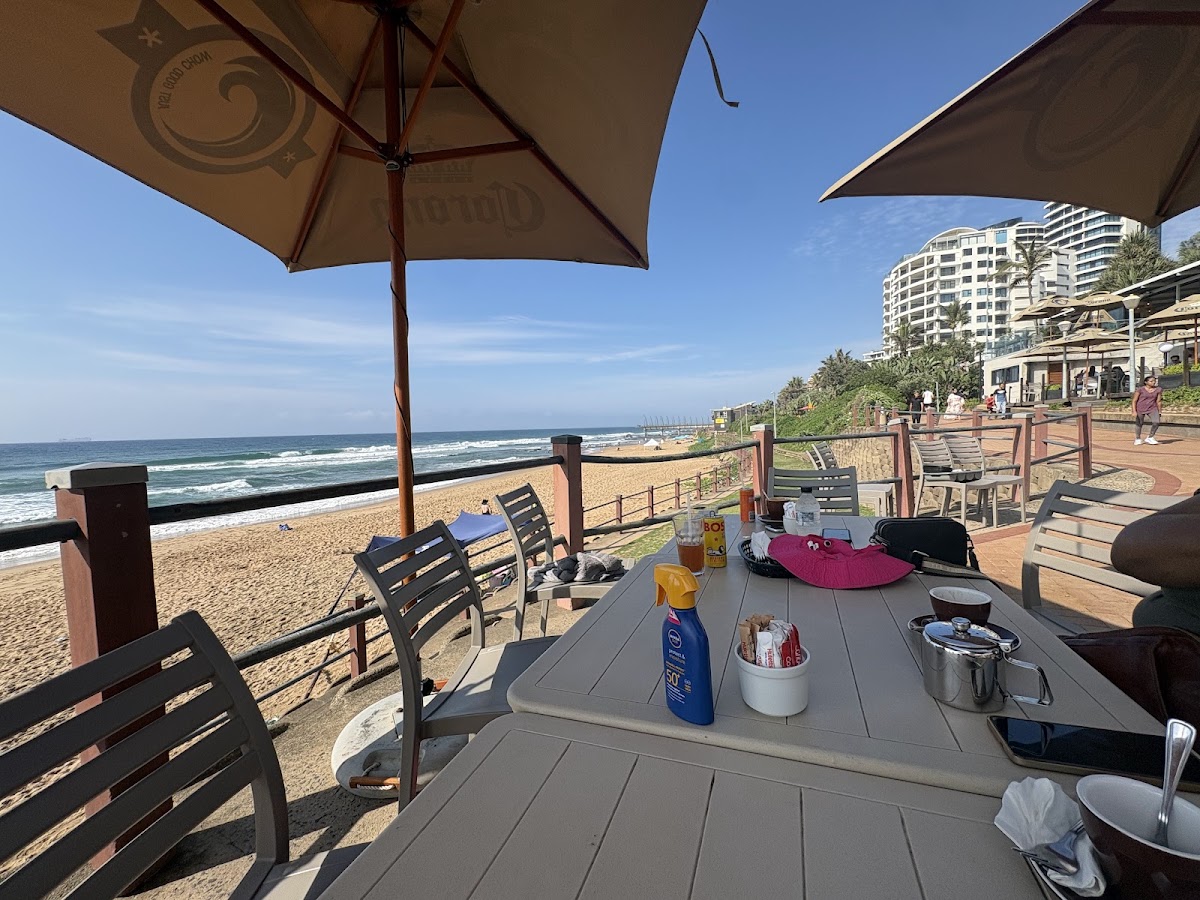 Surf Riders Café Cabanas