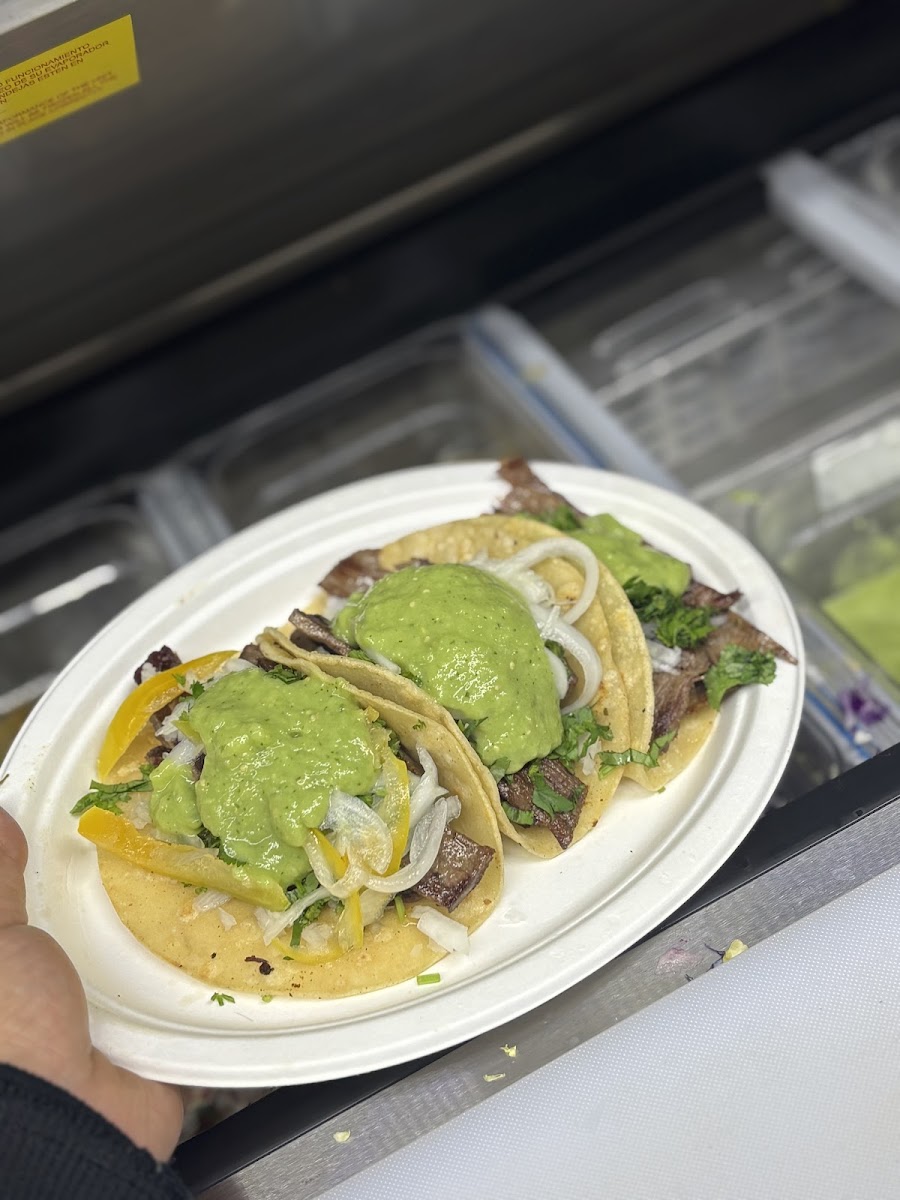 Taqueria los memelos Photo 4