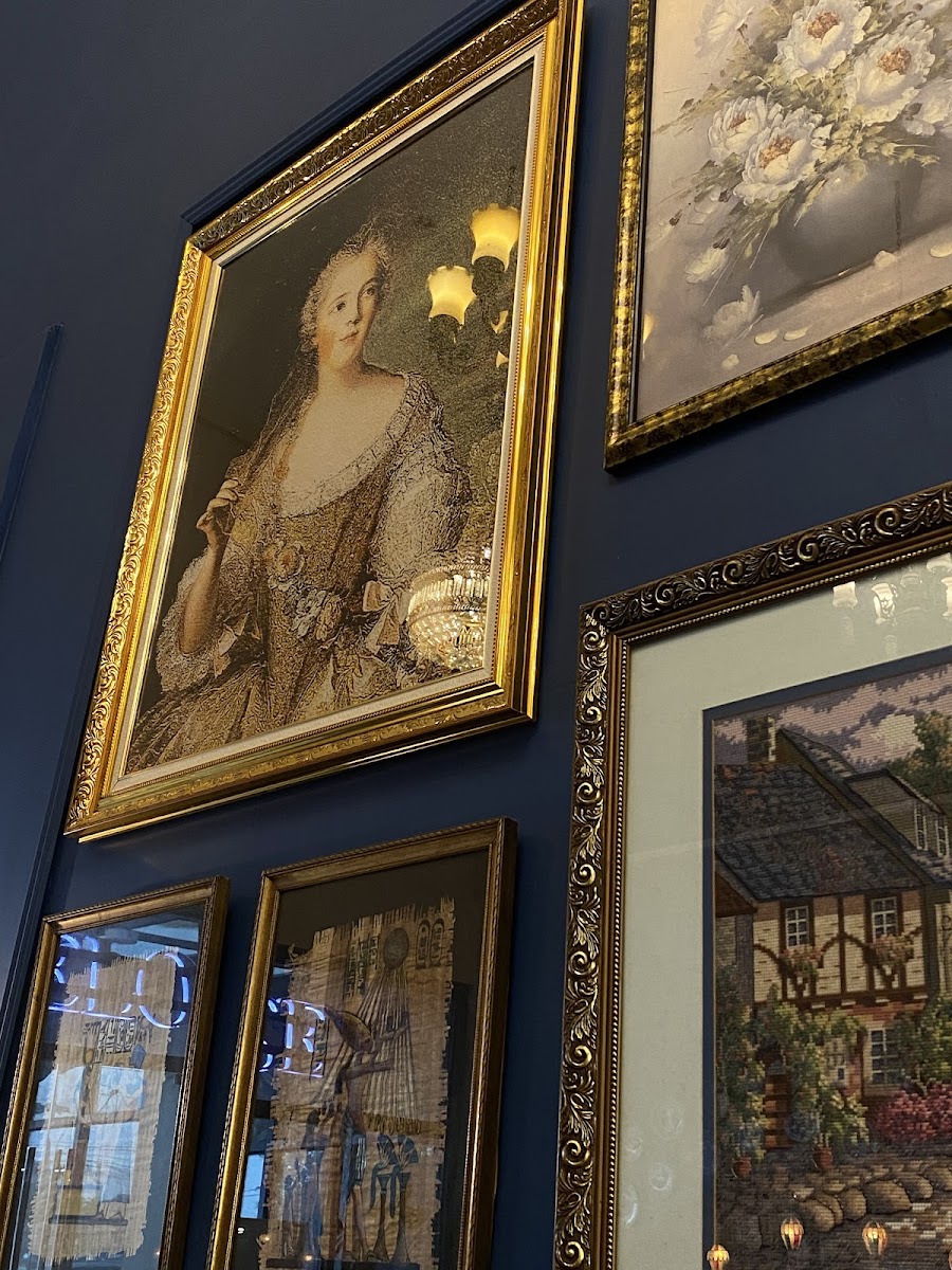 Cafe Eloise Photo 4