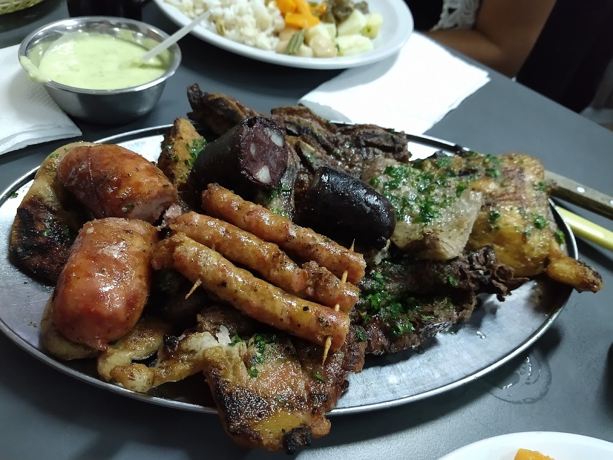 Parrilla Tobi Photo 5