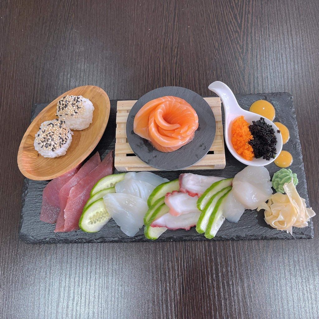 Chikiti Sushi & Asian Food Photo 6